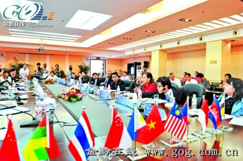 中国—东盟青年教育官员论坛讨论会现场